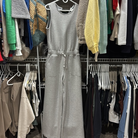 Like New Women's Spanx AirEssentials Jumpsuit GREY - Picture 2 of 3